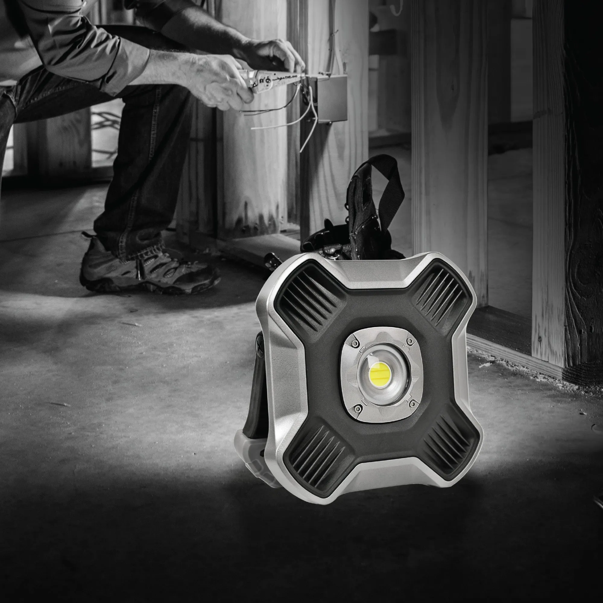 2000 Lumens Rechargeable Portable LED Work Light