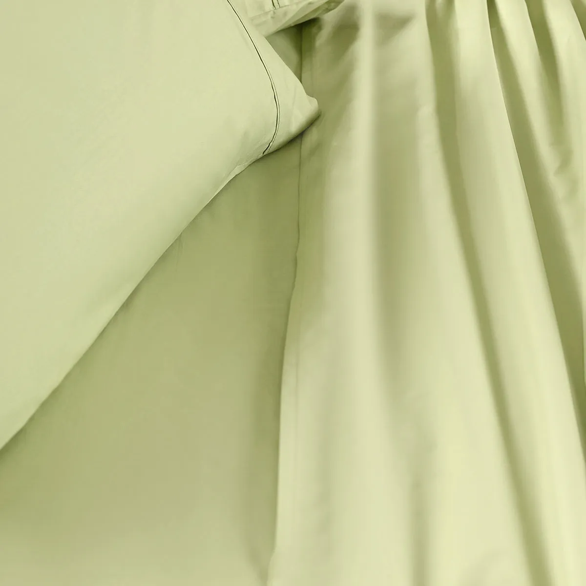 Eden Crisp & Light Weight 100% Cotton Solid Green Bed Sheet